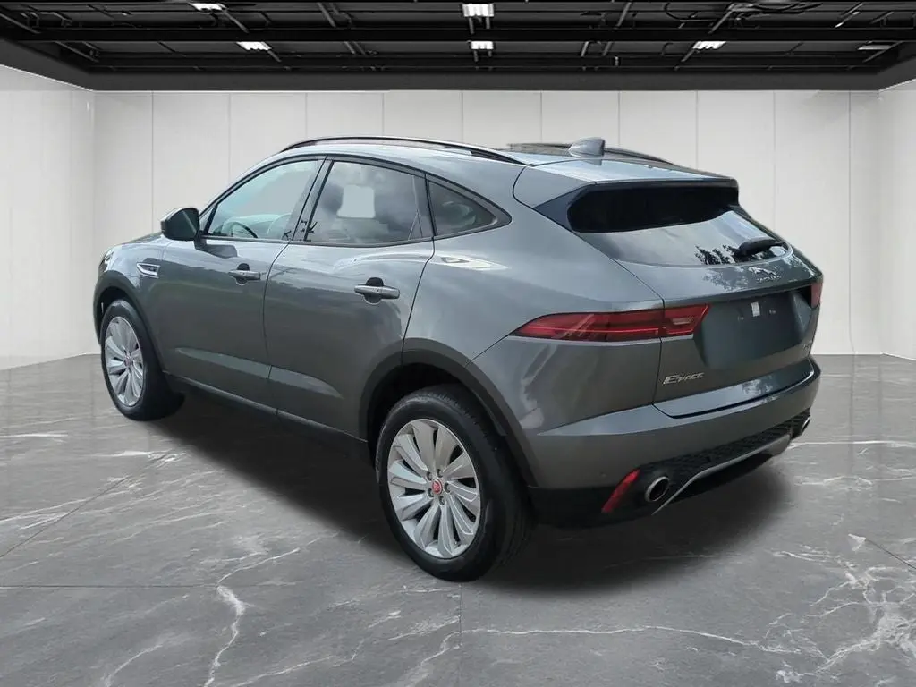 2019 Jaguar E-PACE P250 AWD SE photo 3