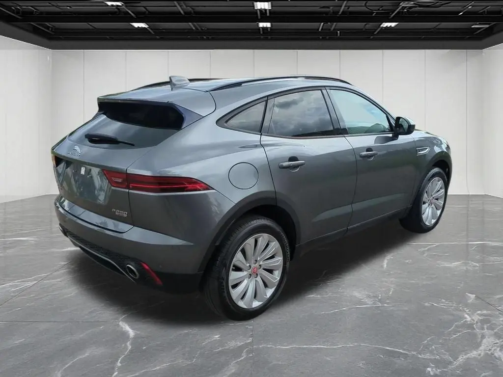 2019 Jaguar E-PACE P250 AWD SE photo 5