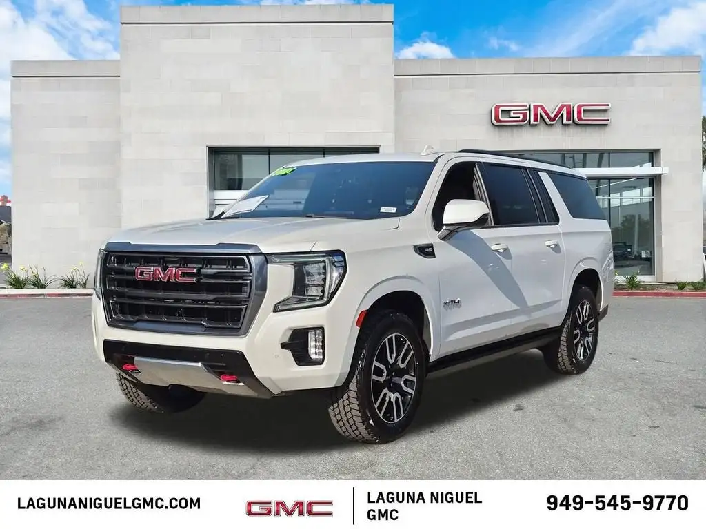 2022 GMC Yukon 4WD AT4's photo