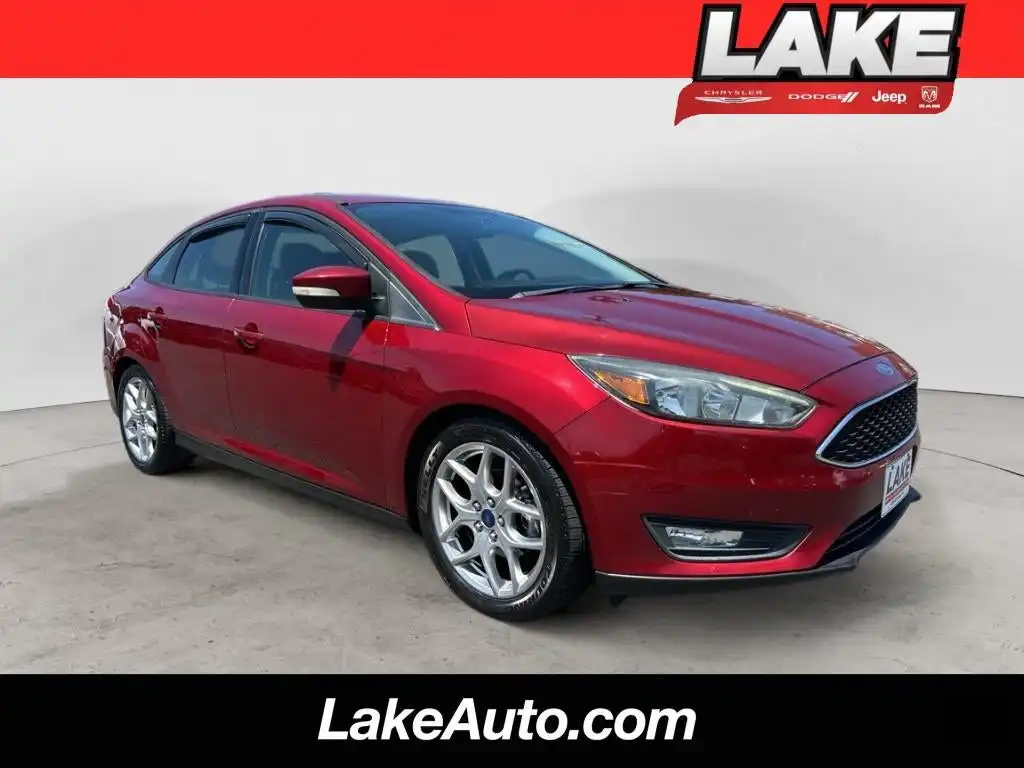 2015 Ford Focus Sedan SE's photo