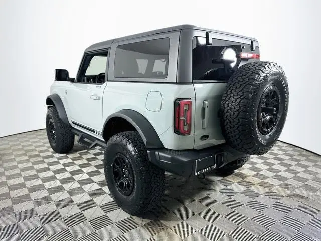 2021 Ford Bronco First Edition Advanced 4x4 photo 5