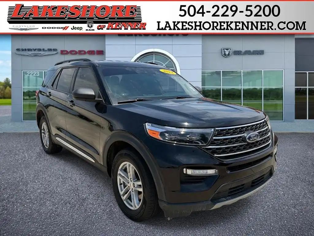 2022 Ford Explorer XLT 4WD's photo