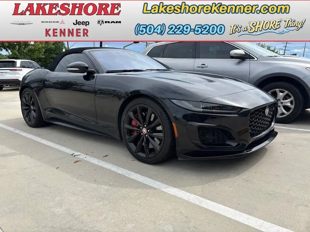 2022 Jaguar F-TYPE R Convertible's photo