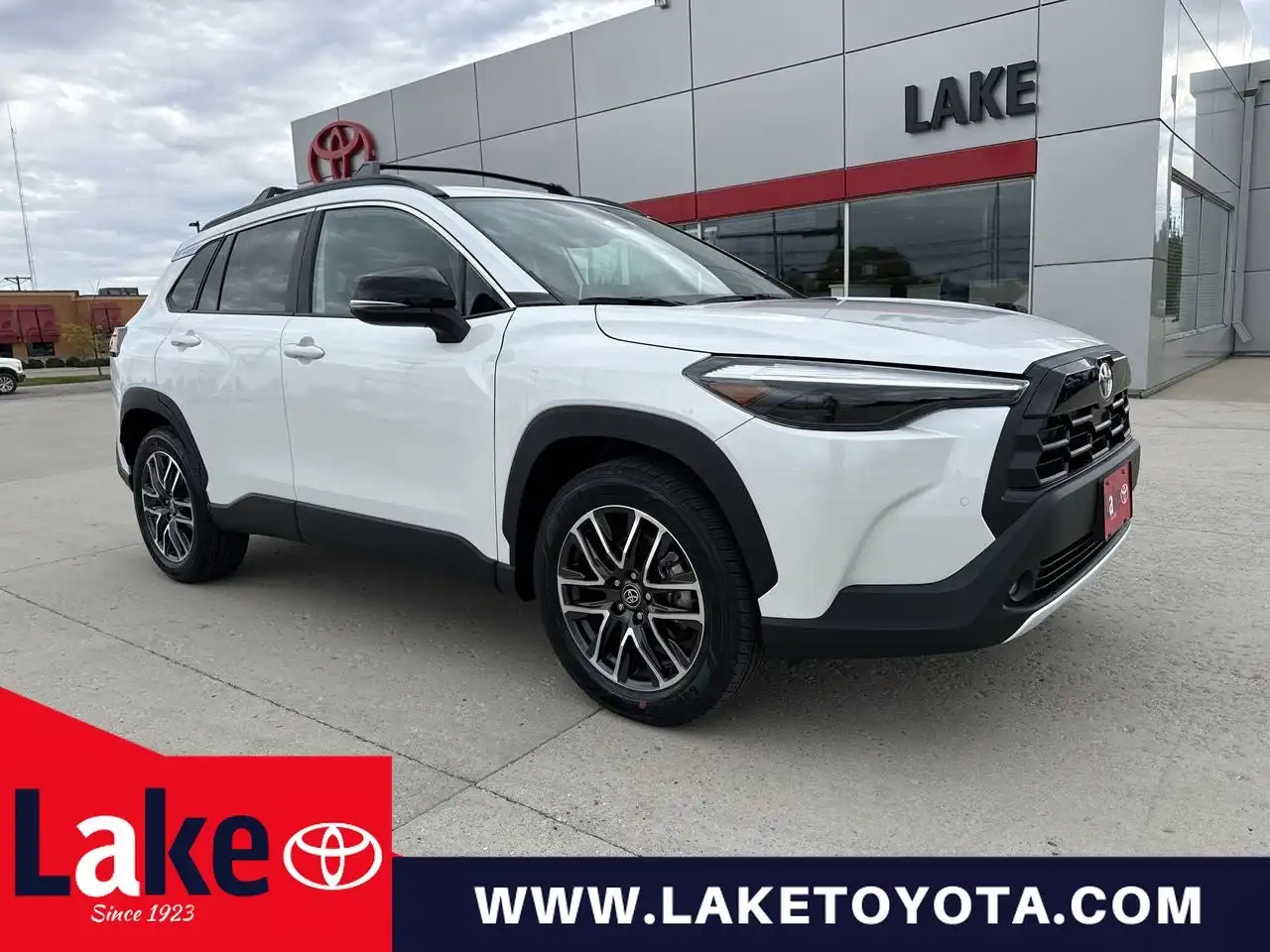2026 Toyota Corolla Cross XLE AWD's photo