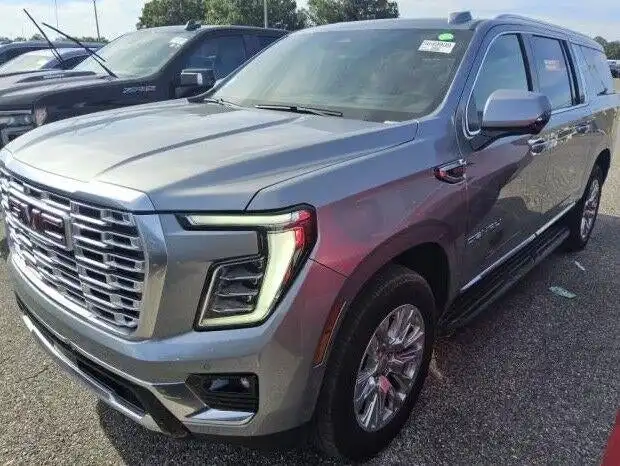 2025 GMC Yukon Denali AWD's photo