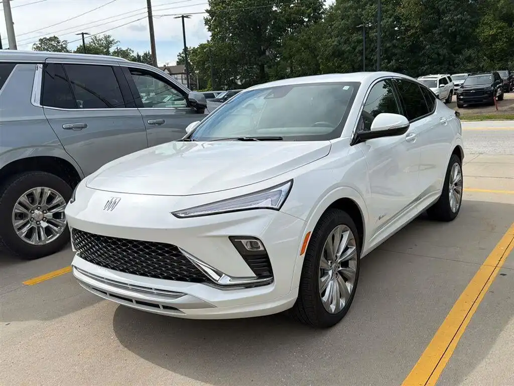 2025 Buick Envista Avenir's photo