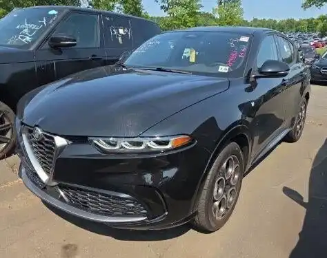 2024 Alfa Romeo Tonale Ti's photo