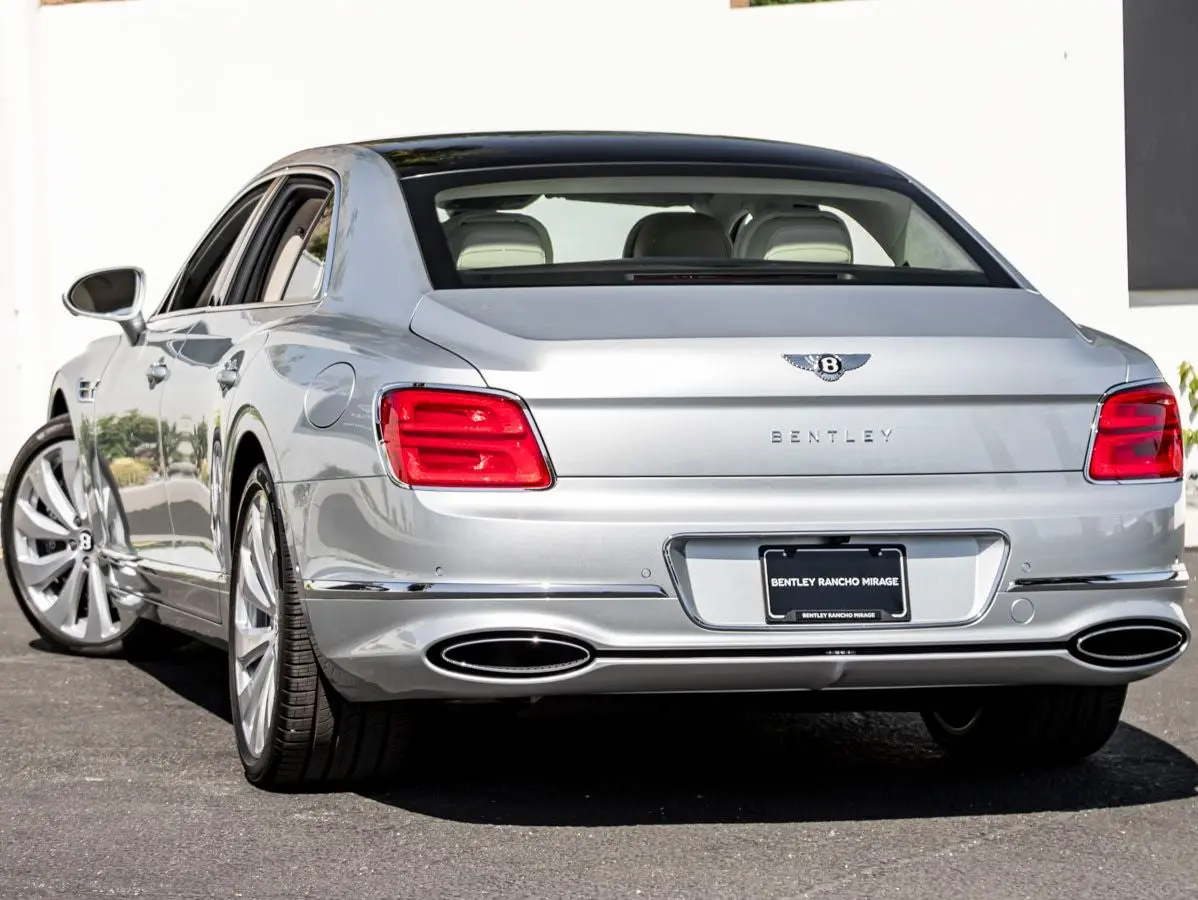 2026 Bentley Flying Spur Base photo 3