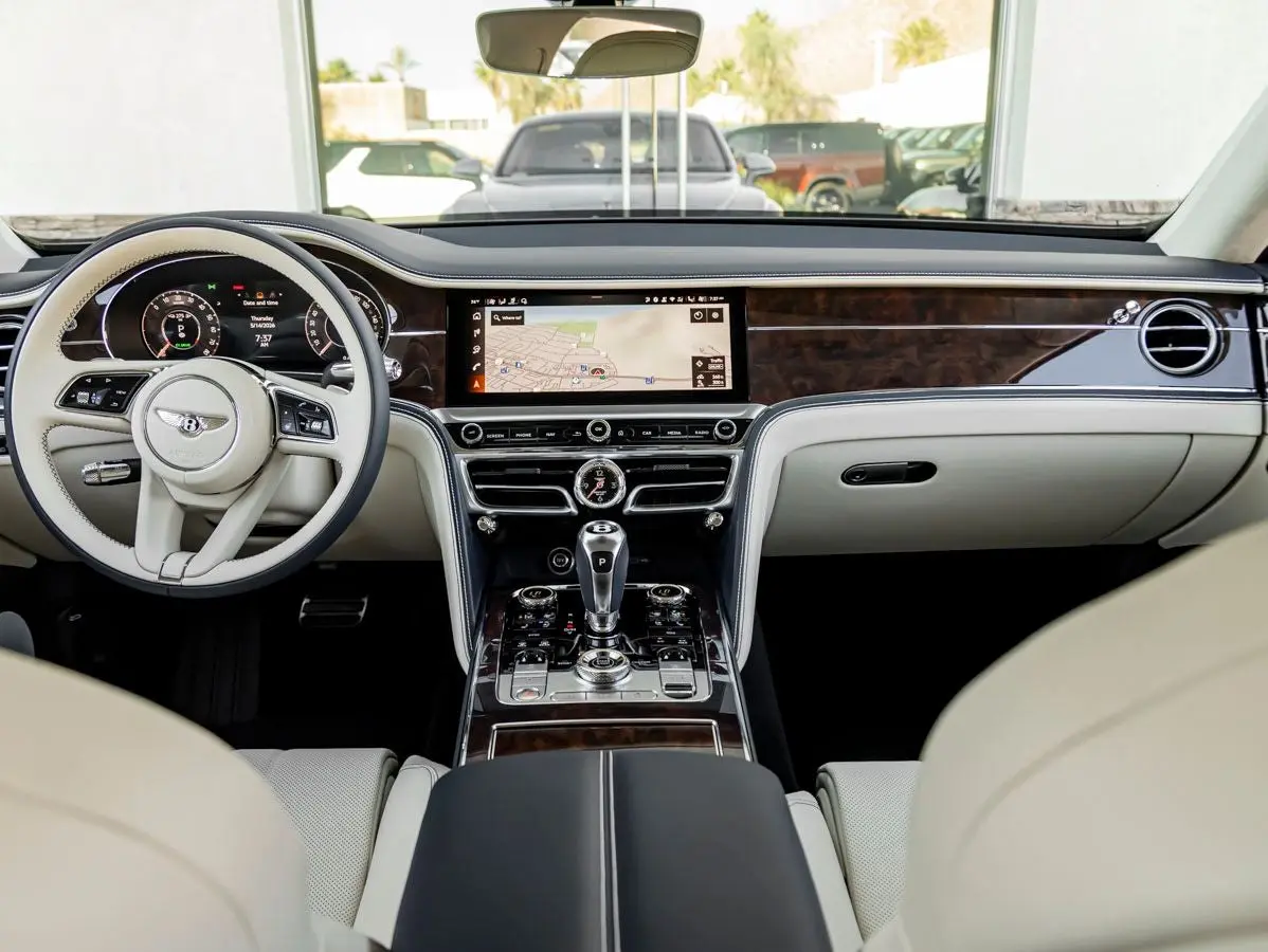 2026 Bentley Flying Spur Base photo 4