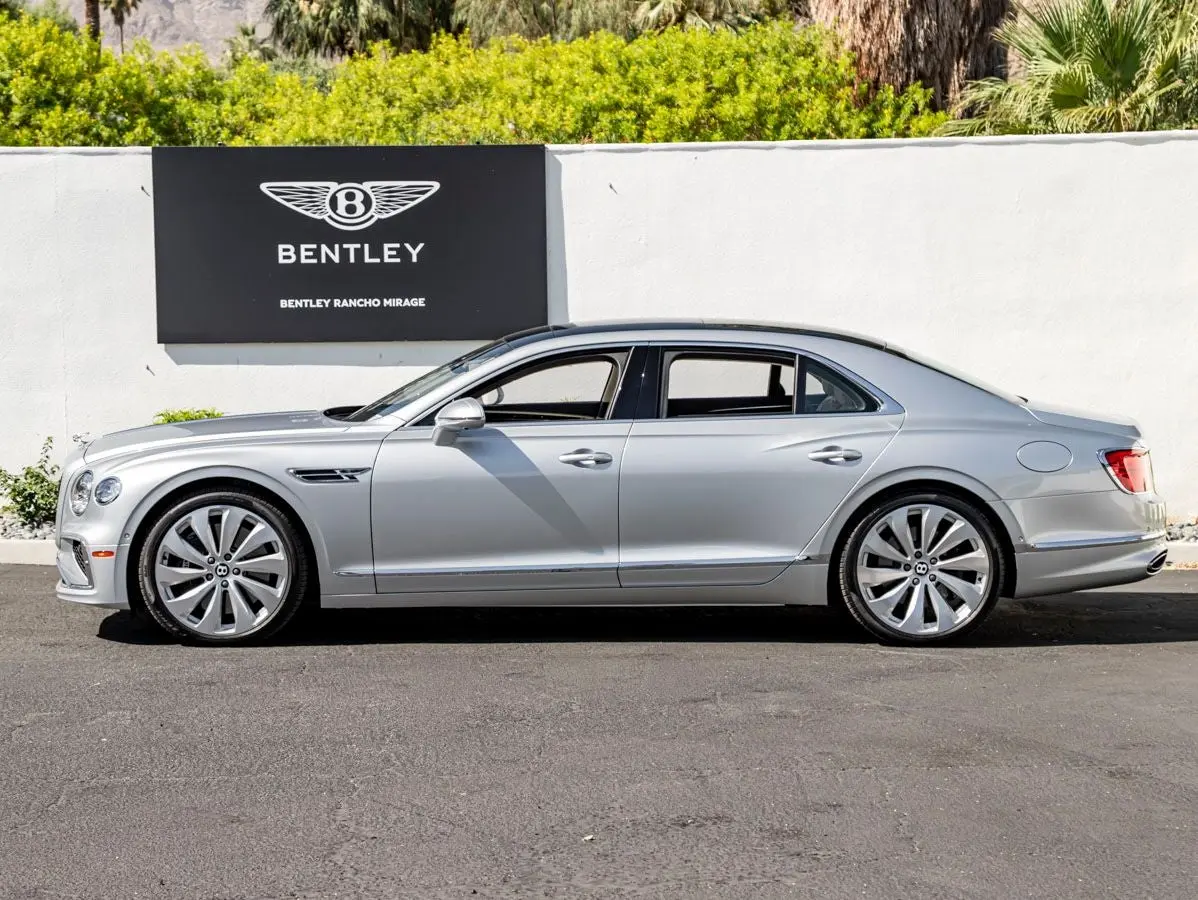 2026 Bentley Flying Spur Base photo 5