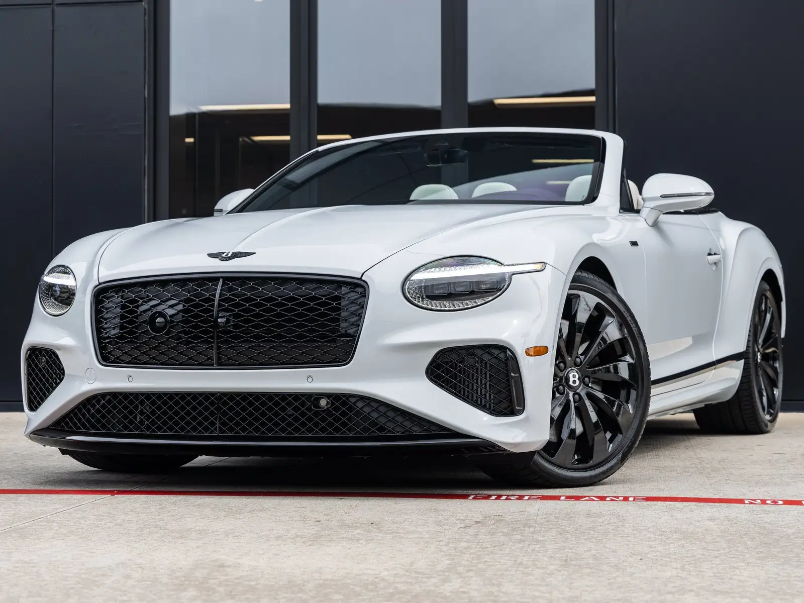 2025 Bentley Continental GT V8 Mulliner photo 1