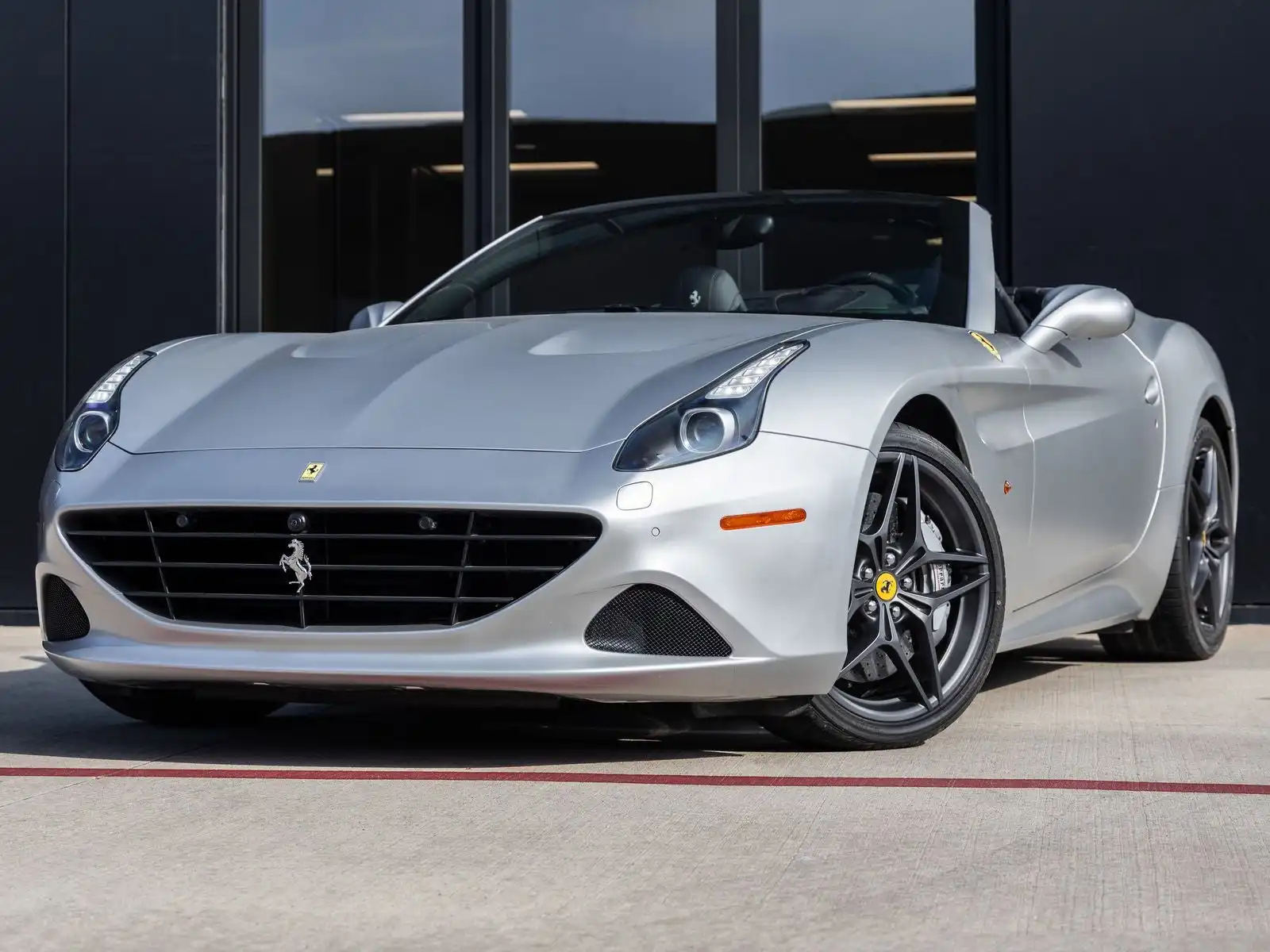 2015 Ferrari California Base's photo