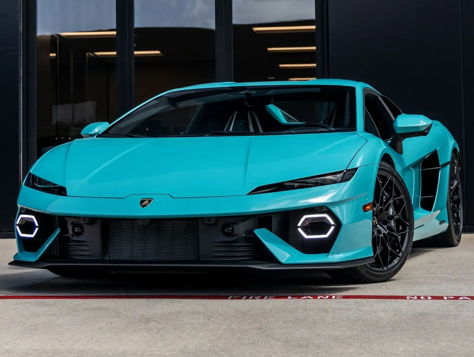 2026 Lamborghini Temerario 4.0 PHEV V8's photo