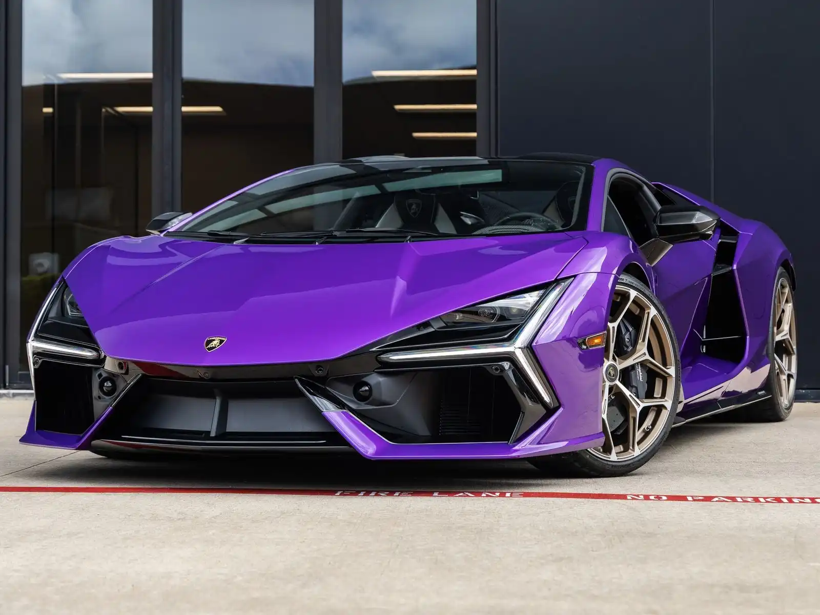 2026 Lamborghini Revuelto 6.5 4WD DCT's photo