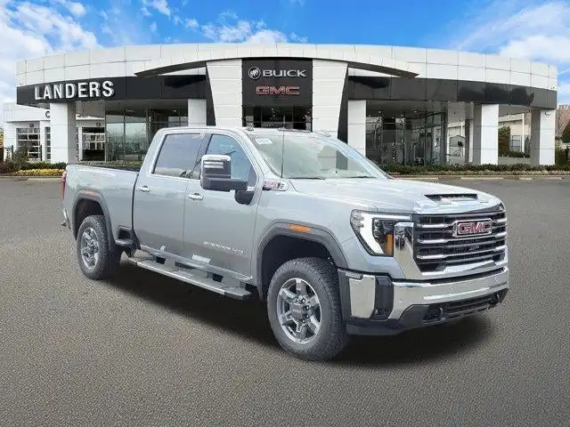 2026 GMC Sierra 4WD Crew Cab Standard Box SLT's photo