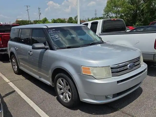 2009 Ford Flex SE FWD's photo