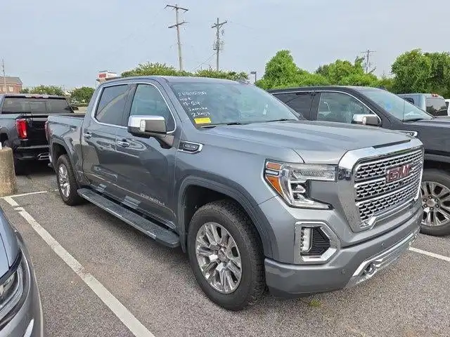 2021 GMC Sierra 4WD Crew Cab Short Box Denali's photo
