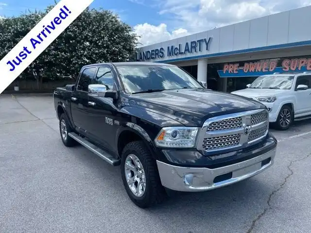 2018 RAM 1500 Laramie 4x4 Crew Cab 5'7's photo
