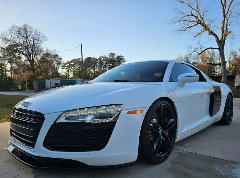 2014 Audi R8 V8 Coupe quattro S tronic's photo