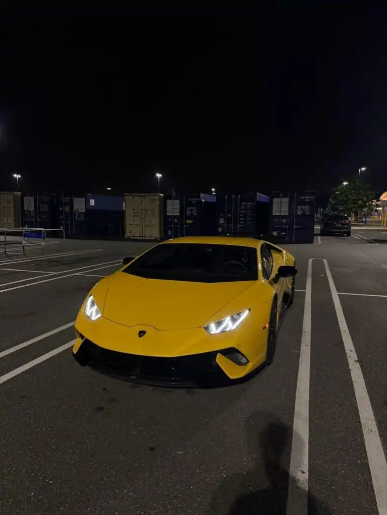 2018 Lamborghini Huracan LP 610-4 Performante Coupe's photo