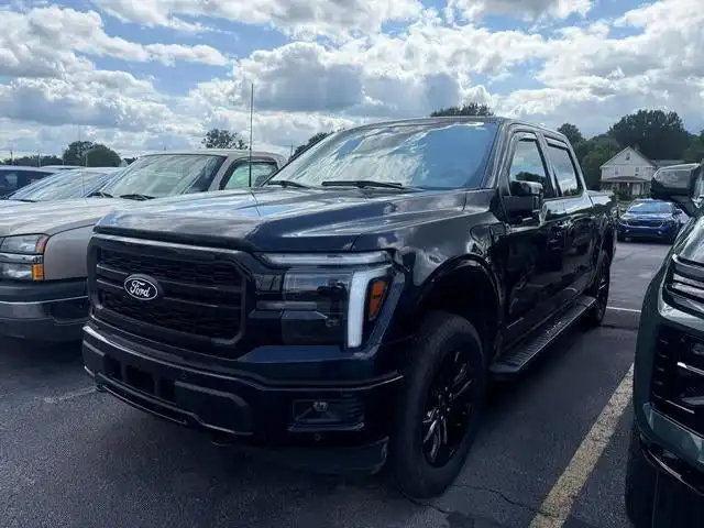 2025 Ford F-150 Lariat 4x4 SuperCrew 5-1/2 Box's photo