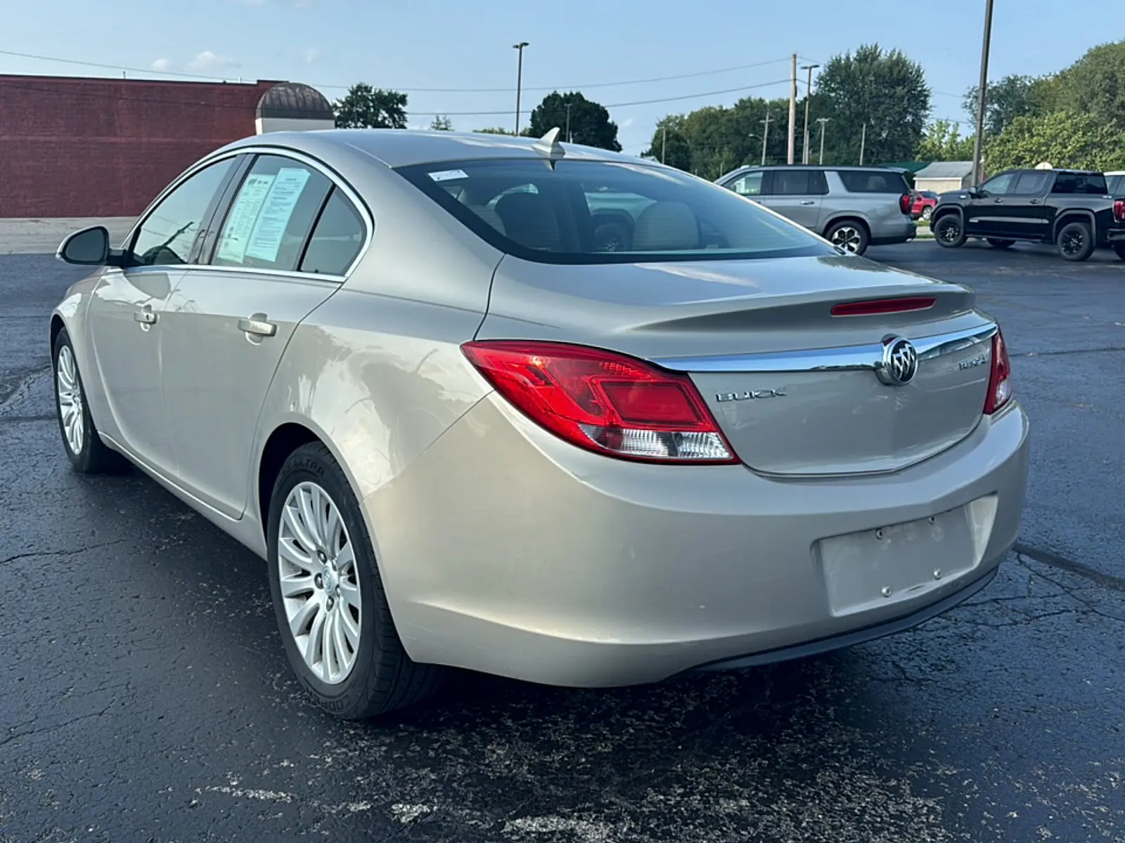 2012 Buick Regal Base photo 5