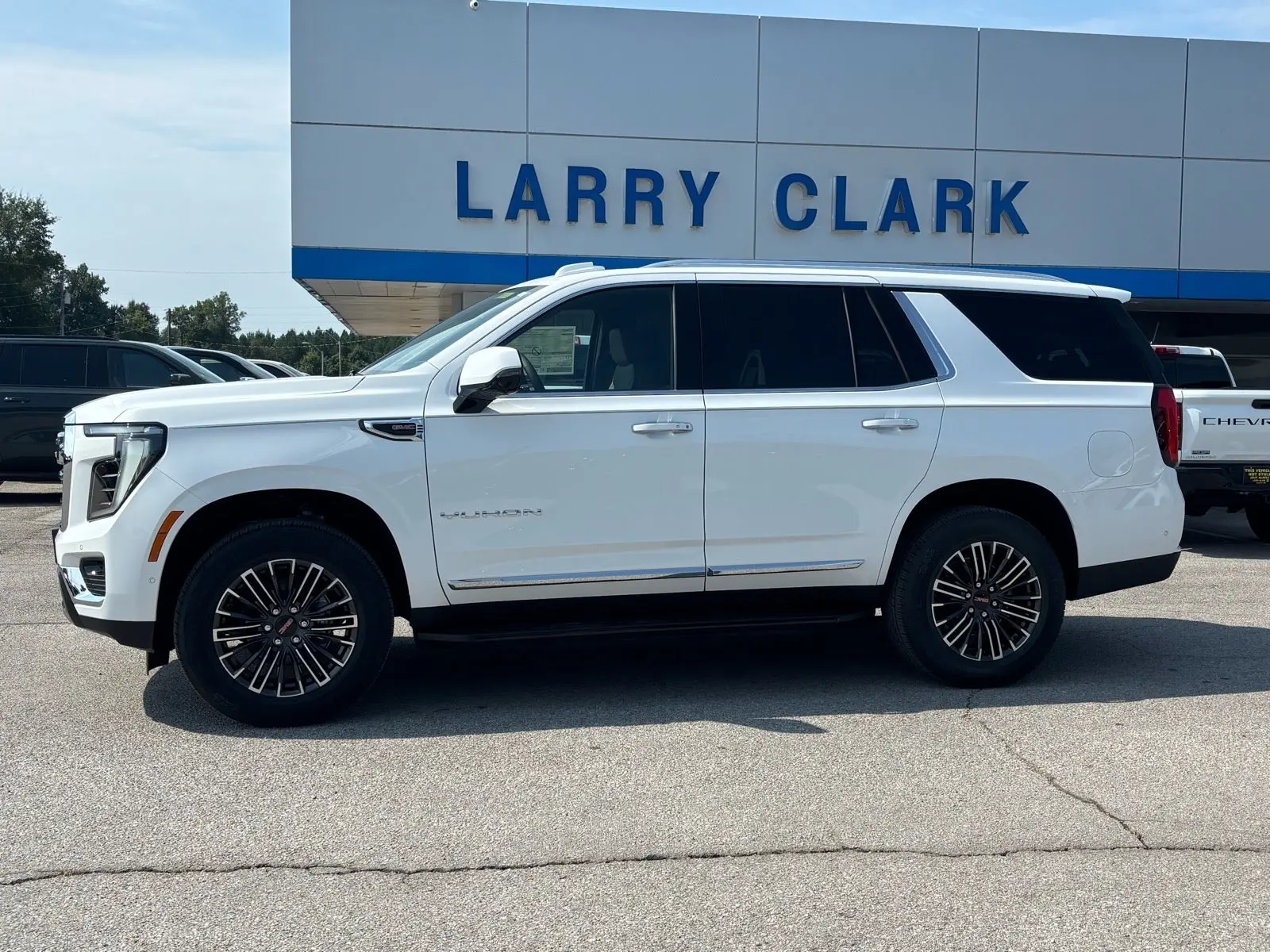 2026 GMC Yukon 2WD Elevation photo 3