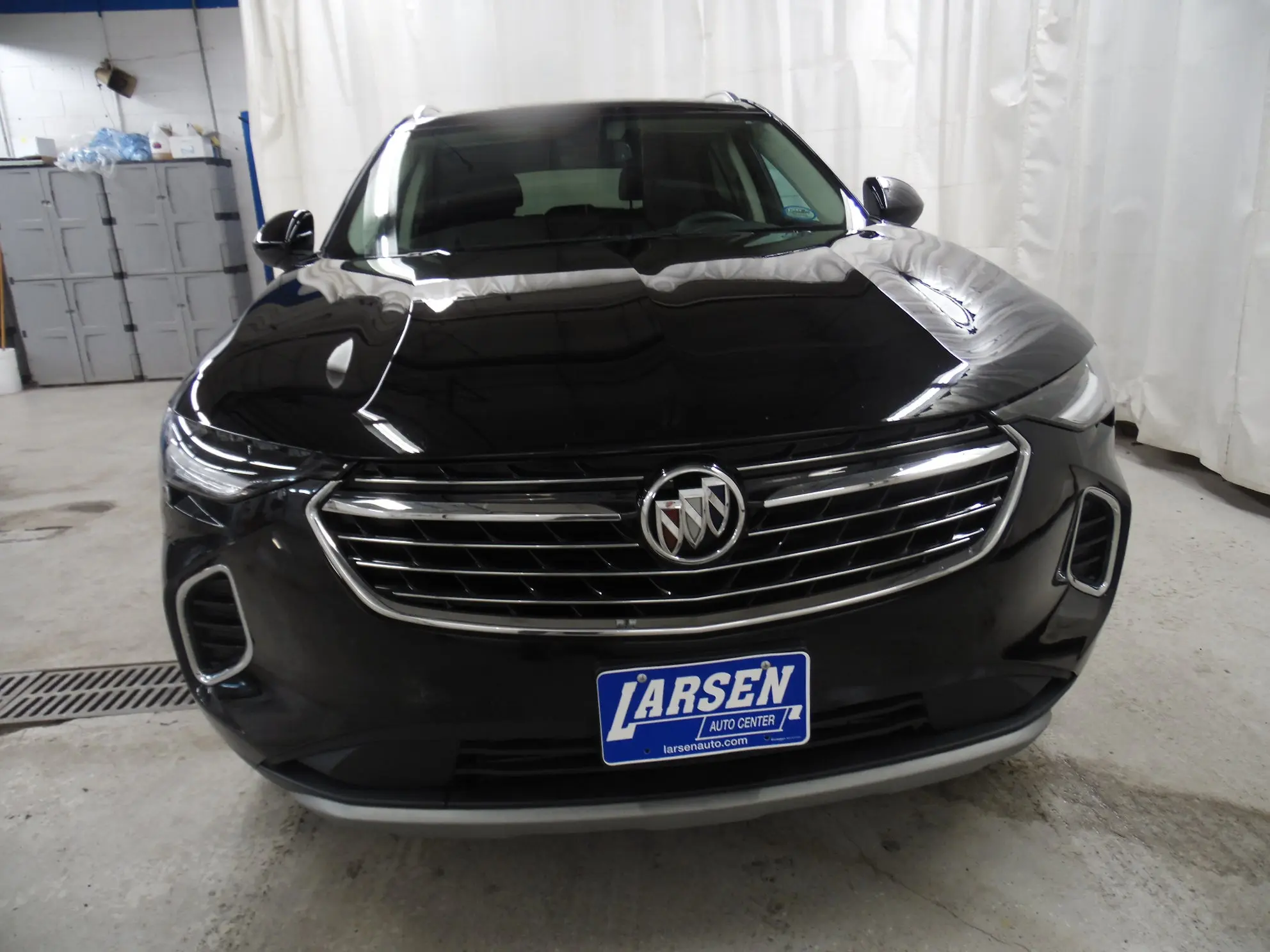 2023 Buick Envision Essence AWD photo 3