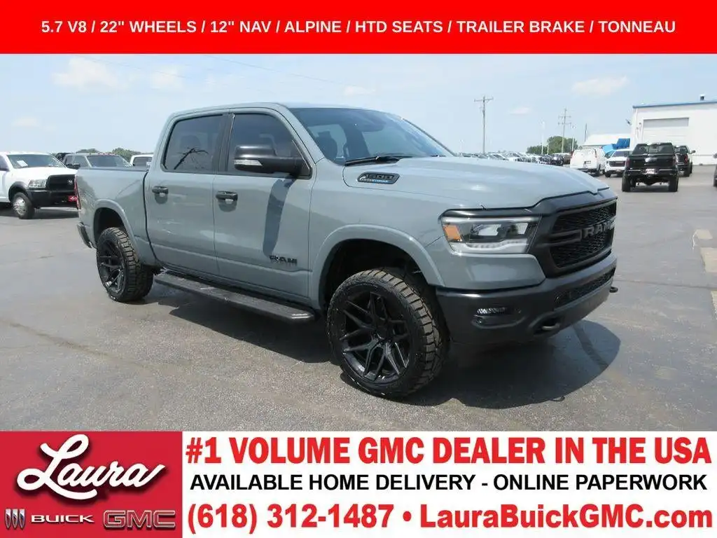 2021 RAM 1500 Big Horn/Lone Star 4x4 Crew Cab 5'7's photo