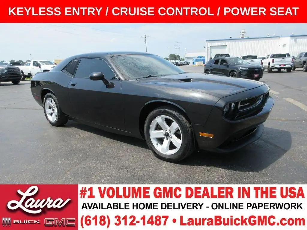2011 Dodge Challenger SE's photo