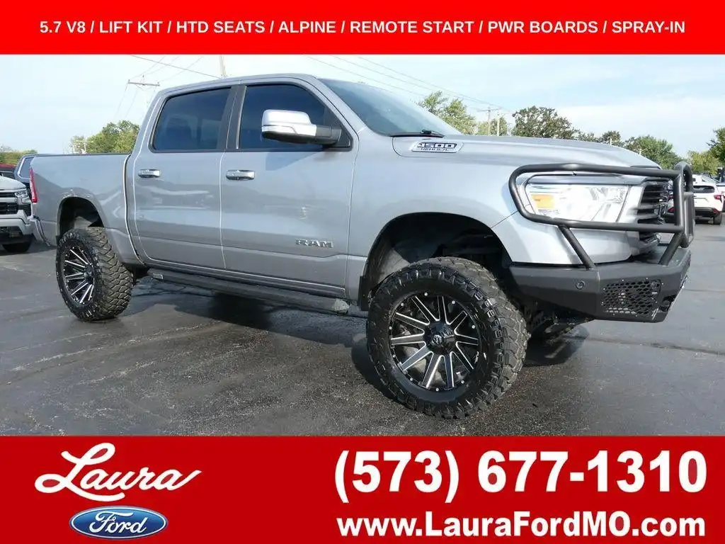 2020 RAM 1500 Big Horn/Lone Star 4WD Crew Cab 5'7's photo