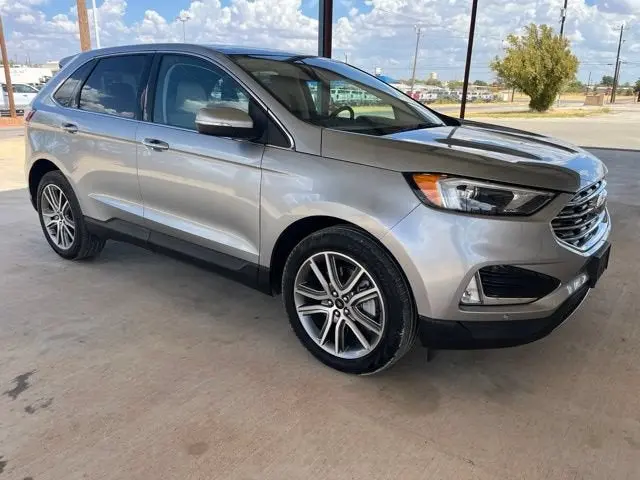 2024 Ford Edge Titanium AWD photo 3