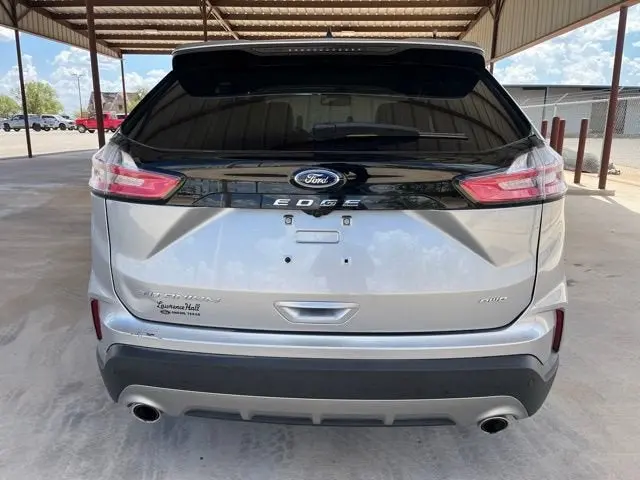 2024 Ford Edge Titanium AWD photo 5