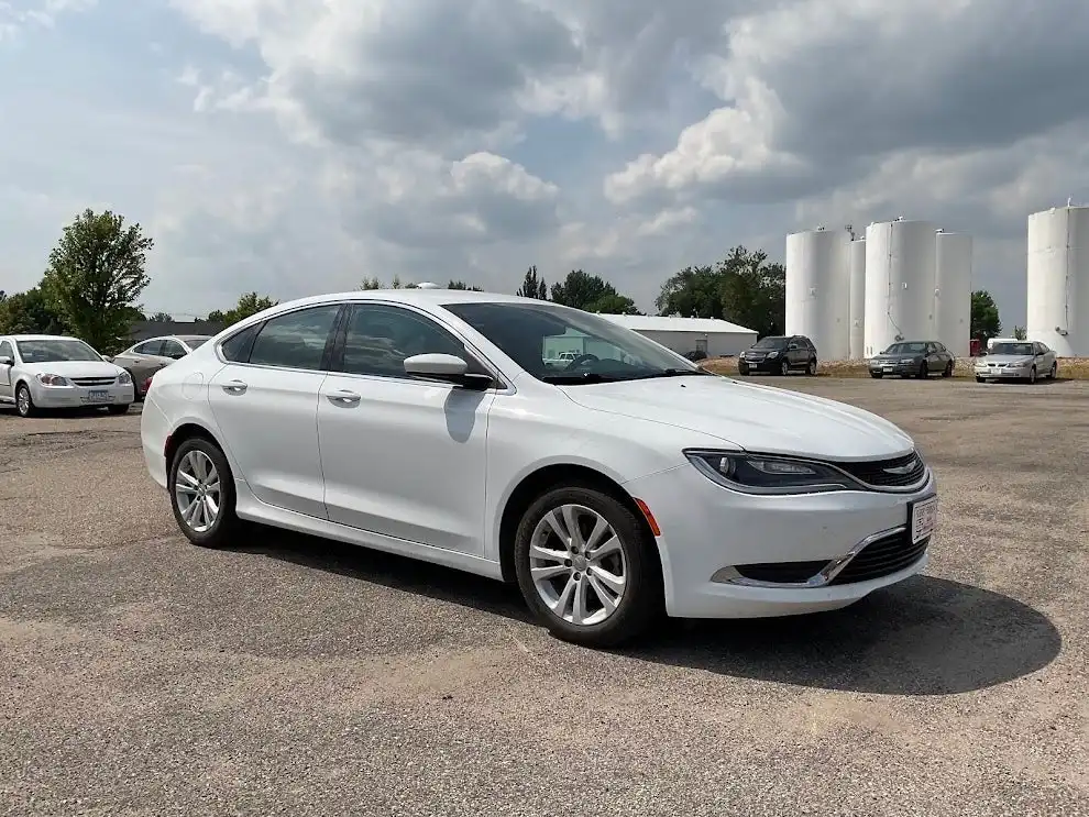 2015 Chrysler 200 Limited's photo