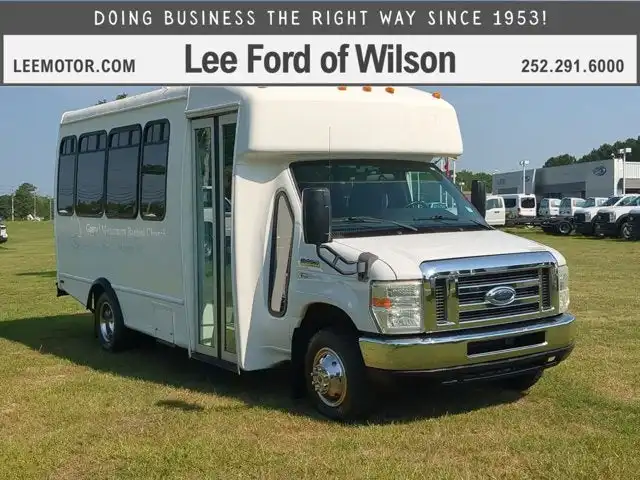 2013 Ford E-Series's photo