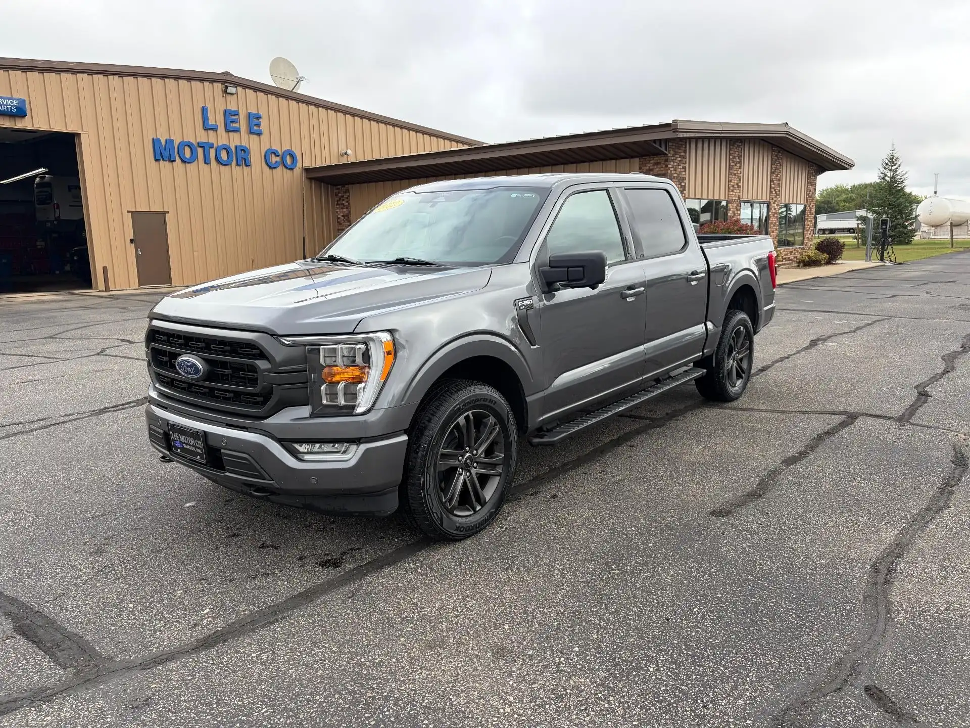 2022 Ford F-150 XLT 4WD SuperCrew 5-1/2' Box's photo