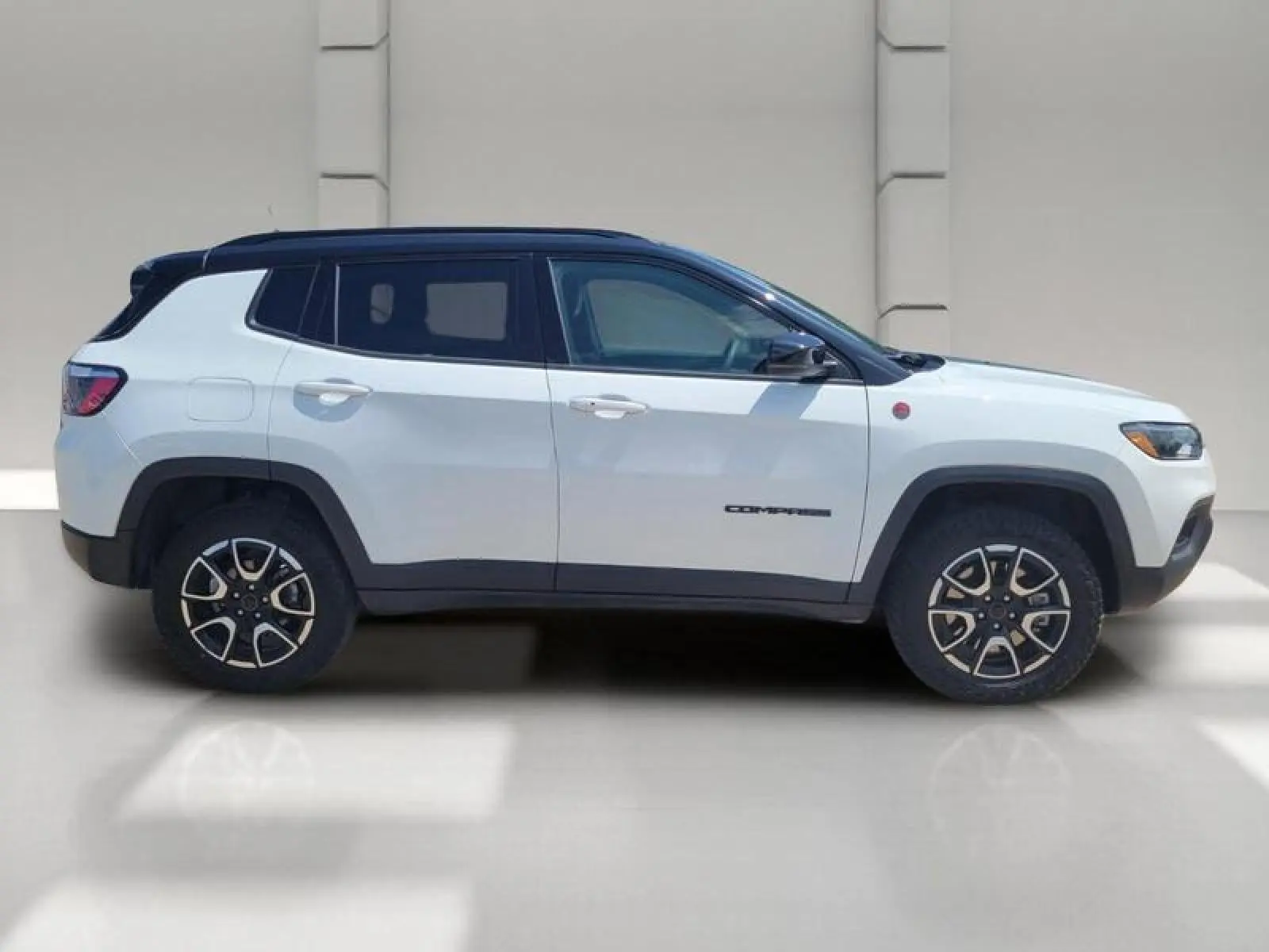 2025 Jeep Compass Trailhawk 4X4 photo 4