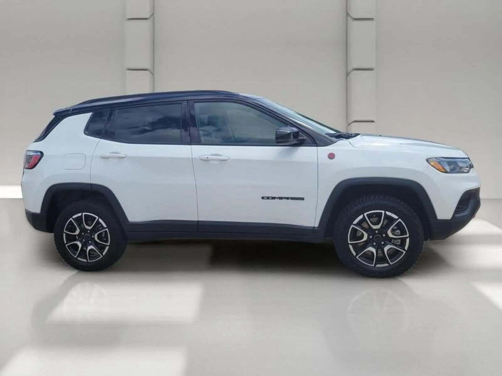 2025 Jeep Compass Trailhawk 4X4 photo 4