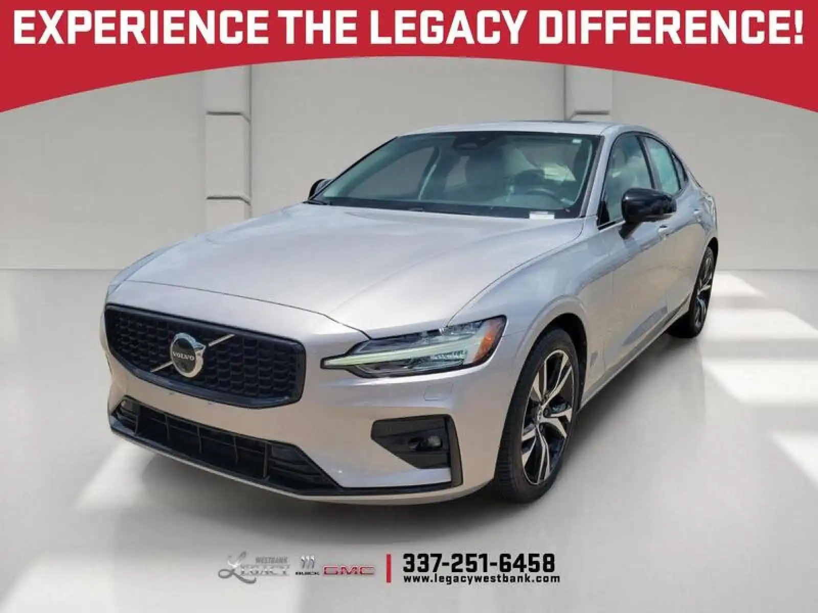2024 Volvo S60 B5 Plus Dark Theme's photo