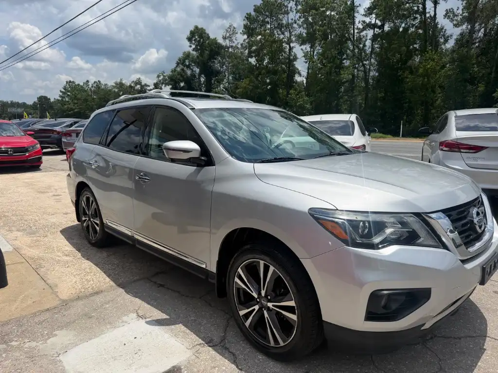 2020 Nissan Pathfinder Platinum 4WD's photo