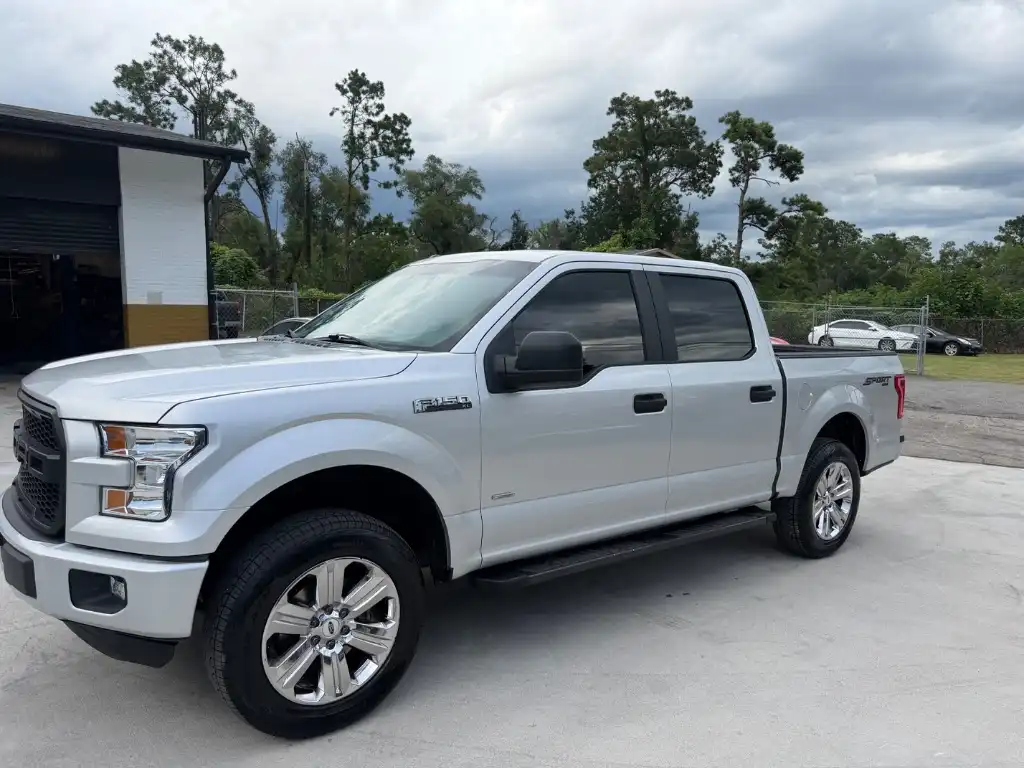 2016 Ford F-150 XL 4WD SuperCrew 5-1/2' Box's photo