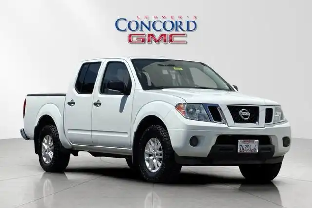2018 Nissan Frontier 4.0 SV Crew Cab 4WD Auto SWB's photo