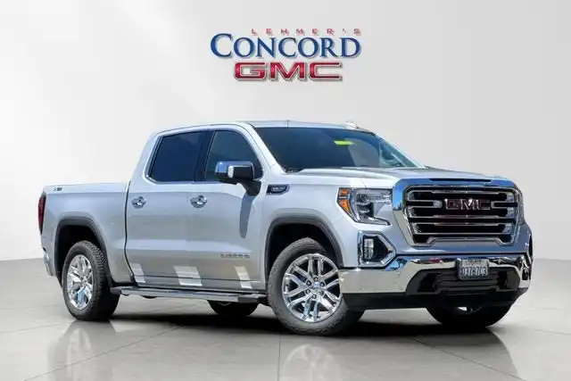2020 GMC Sierra 4WD Crew Cab Short Box SLT's photo