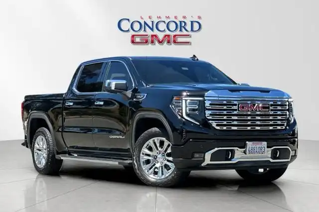 2022 GMC Sierra 4WD Crew Cab Short Box Denali's photo