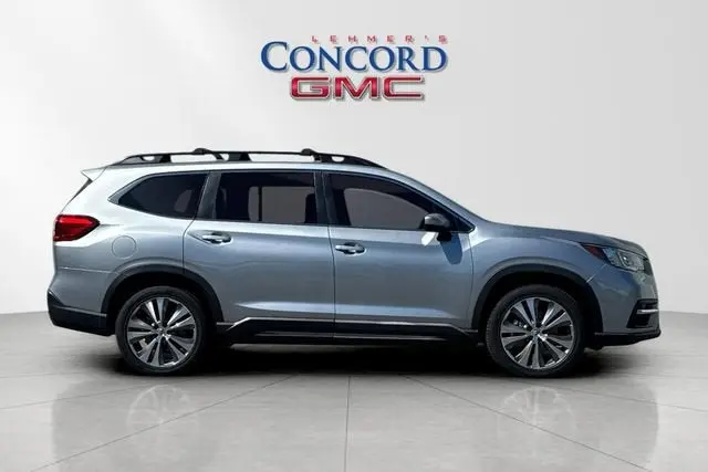 2020 Subaru Ascent Premium 8 Passenger photo 3