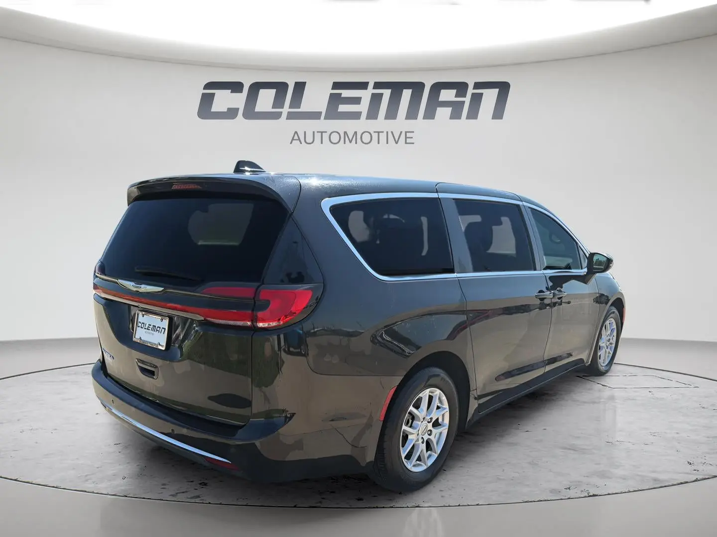 2023 Chrysler Pacifica Touring L photo 5