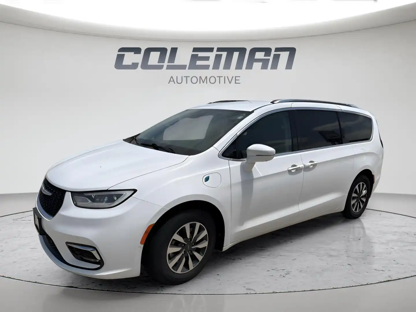 2021 Chrysler Pacifica Hybrid Touring L Hybrid's photo