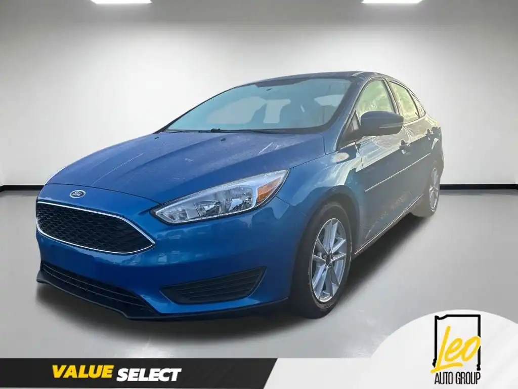 2015 Ford Focus SE Sedan's photo