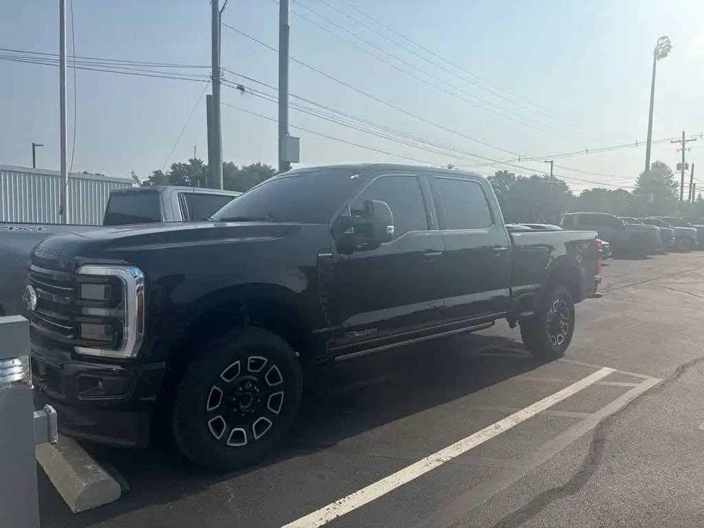 2026 Ford F-250 Platinum 4x4 CrewCab 6-3/4' Box's photo