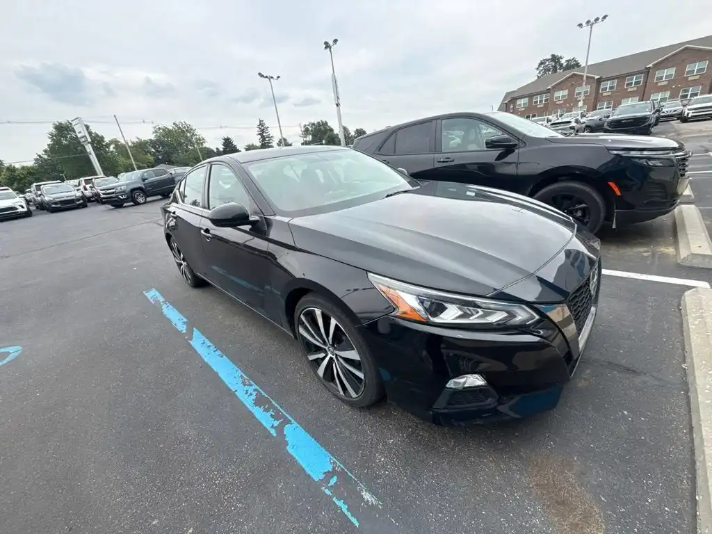 2019 Nissan Altima 2.5 SR's photo
